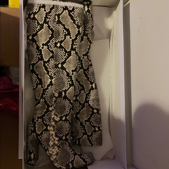 COPY - Villa Rouge Snake skin knee high boots - Picture 2 of 3